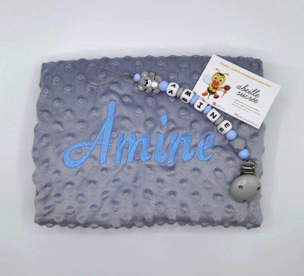 plaid minky gris et attache tétine silicone