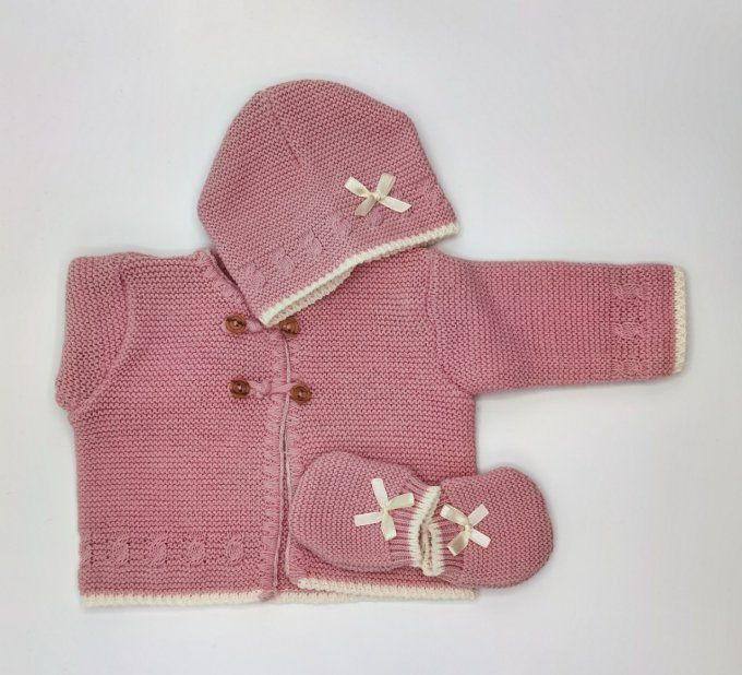 ensemble gilet, bonnet et moufles vieux rose